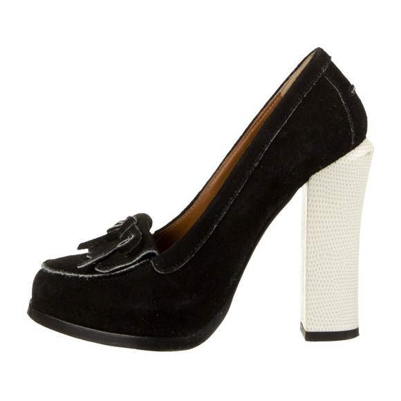 Gorgeous Fendi black and white heels (item 062385) - Picture 1 of 5